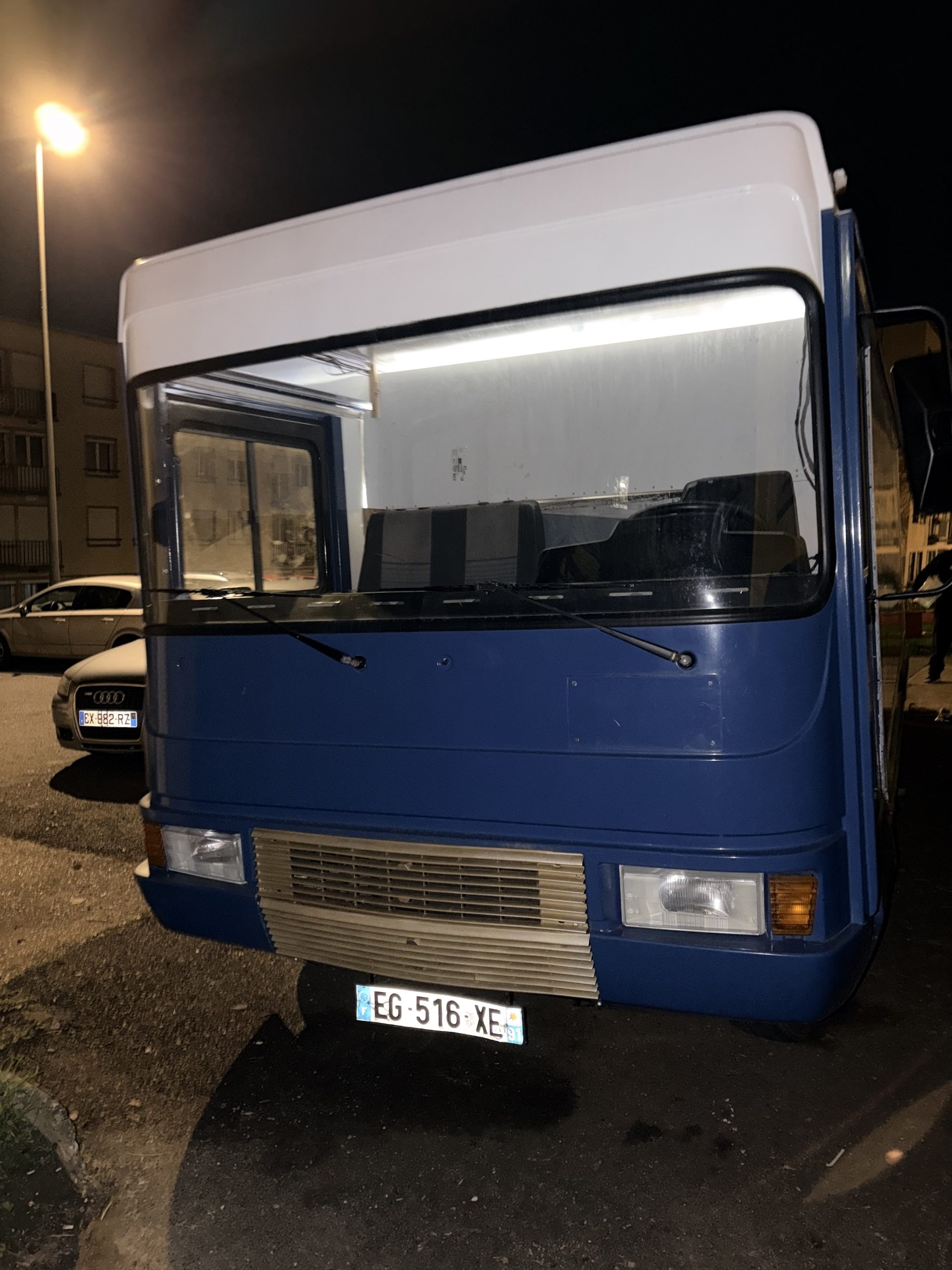 SOVAM 1980 Foodt-truck
